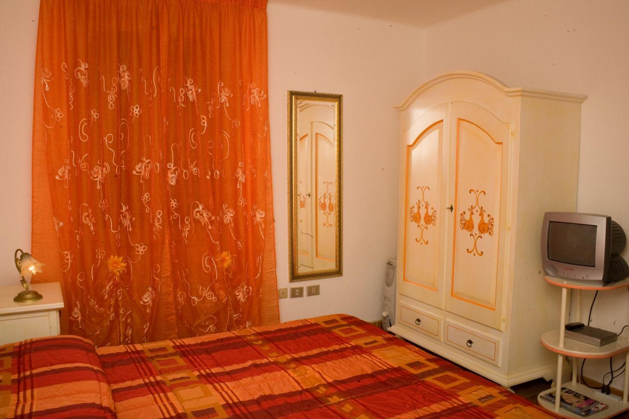B&B Vecchia Альгеро Екстер'єр фото